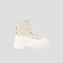 Afbeelding in Gallery-weergave laden, Groov-y Bootie Canvas