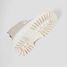 Afbeelding in Gallery-weergave laden, Groov-y Bootie Canvas