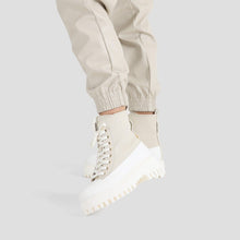 Afbeelding in Gallery-weergave laden, Groov-y Bootie Canvas