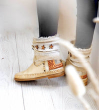 Afbeelding in Gallery-weergave laden, Bohemien schoenen - Star Yuta skin

